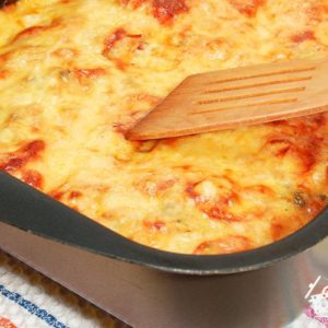 Свинина, запеченная с картофелем, помидорами и сыром - пошаговый рецепт с фото
